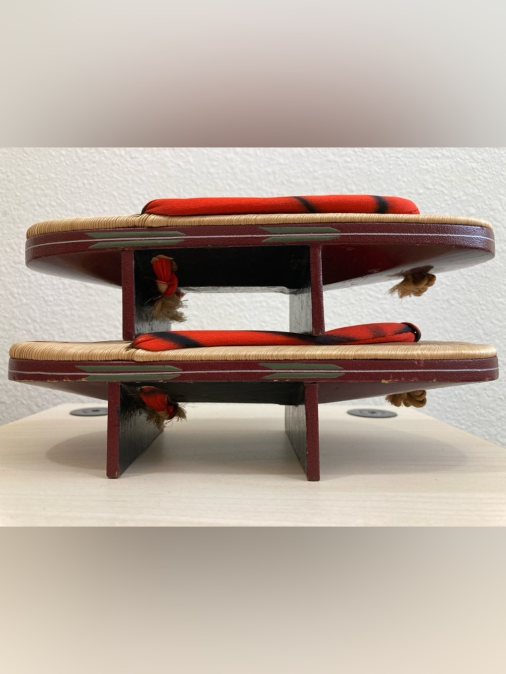 Vintage Japanese Geta Sandals Wooden Tatami Souvenir Display Decor Red Black - Picture 5 of 7